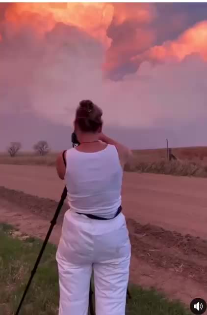 Wow that is a beautiful cloud