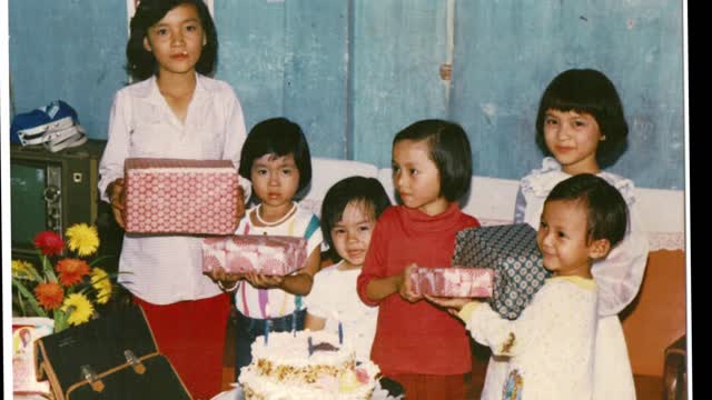 Hình Ảnh Một Thời Của Gia Đình