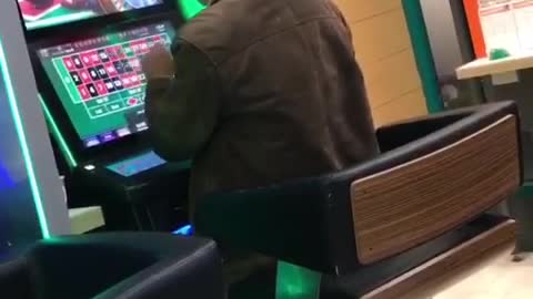 Man Loses it Playing Global Draw Roulette