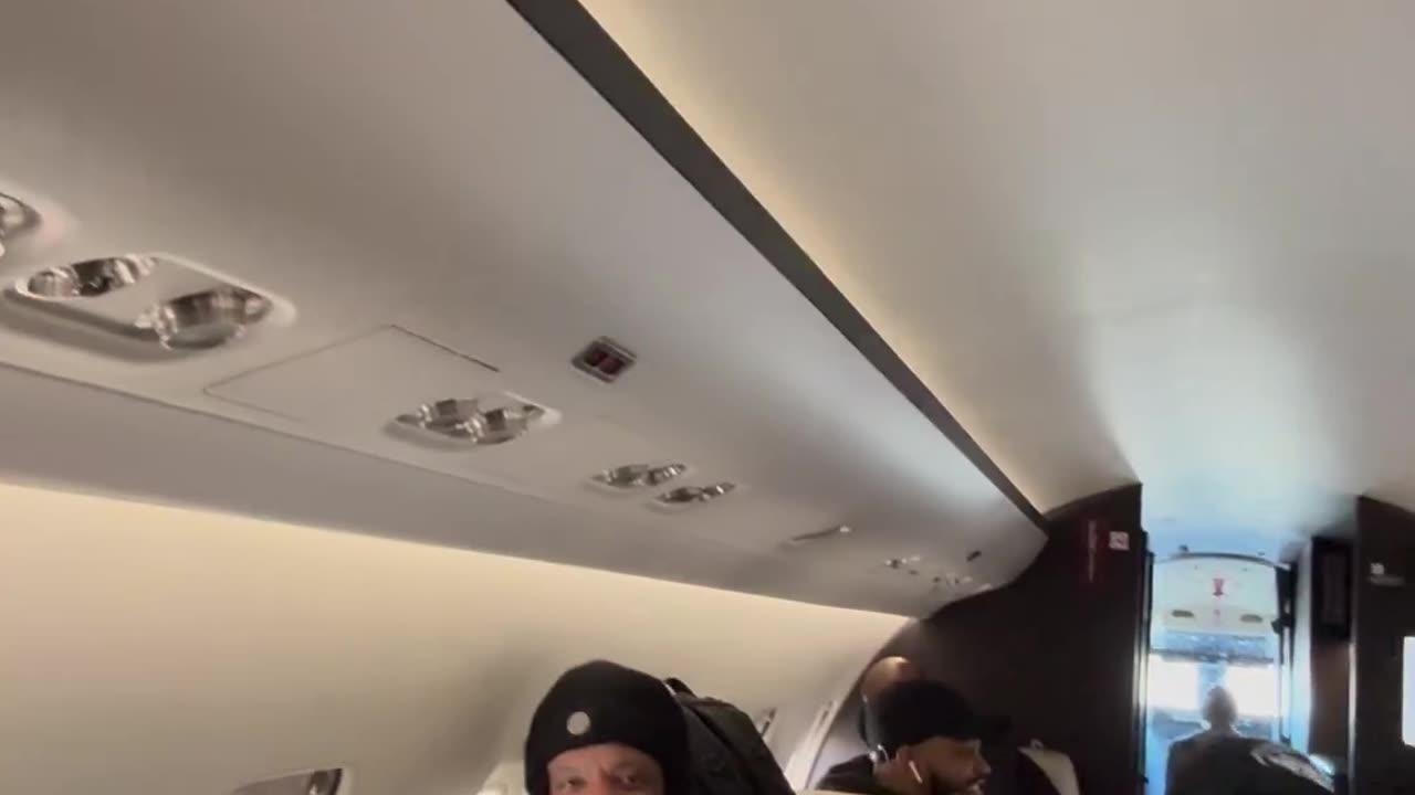 50 Cent Promotes Season Two of Surviving El Chapo in Flight