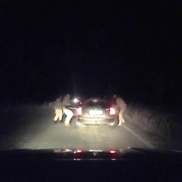 ukranian troups hindering civilians to depart