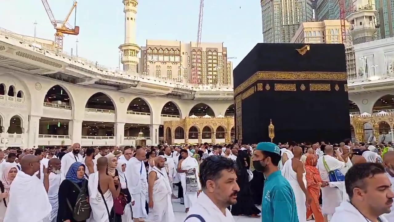 Feel the Tawaf closely| beautiful Mataf area | just before the Maghreb Namaz| Evening in Haram❣️