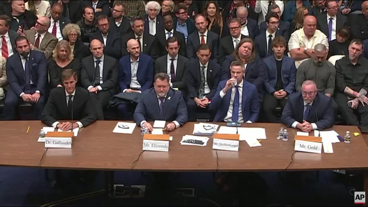 Artificial & Biological Intelligence visiting earth 🌎🤔