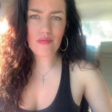 Ladies, stop calling each other this stupid “insult”