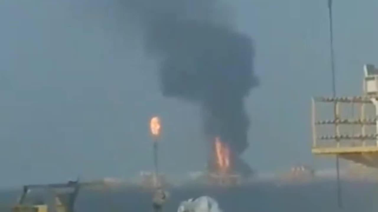 A Massive Explosion has occurred on a drilling platform in Gulf of Mexico.