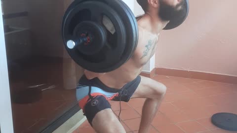 Squat From The Ground 62kg / 136.7lbs