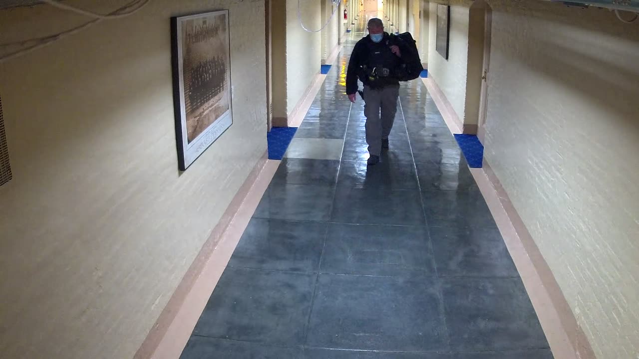 Camera0007USCSBAST52Hallway_2021-01-06_Starting_at_13h40min02s890ms.mp4