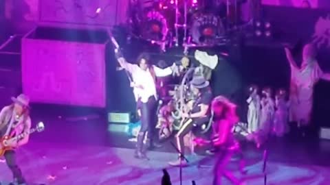 Alice Cooper "I'm Eighteen"