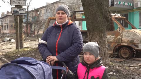 Tra le macerie di Volnovakha e ci racconterà, attraverso la voce dei protagonisti, come si vive in una città ridotta in macerie dai combattimenti dei neonazisti ucraini