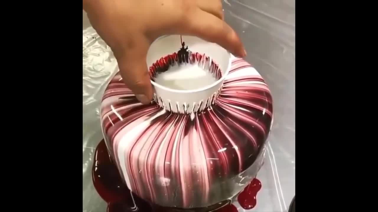 Satisfying Mirror Glaze Cake