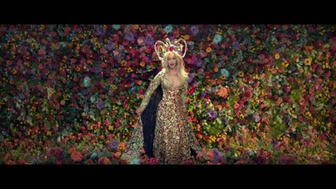 Coldplay - Hymn For The Weekend (Official Video)