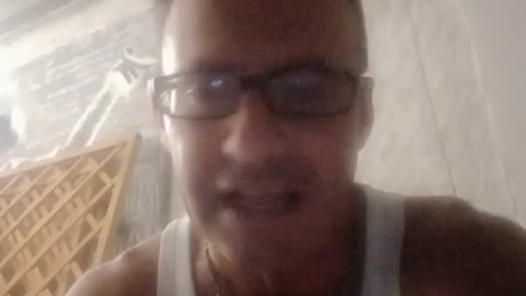 CONTINUATE A SEGUIRE LE MERDE CHE PARLANO DI VOTO E LAVORANO PER DRAGHI