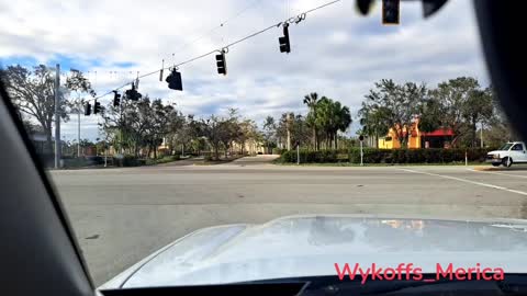 (LIVE) FIRST VIDEO OF HURRICANE IAN RELIEF PASSING OUT WATER