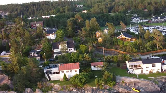 Søndre Brevik og Hølen.