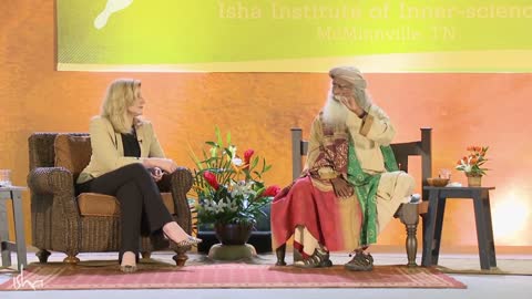 Can Women Leaders Make the World More Peaceful? | Arianna Huffington and Sadhguru