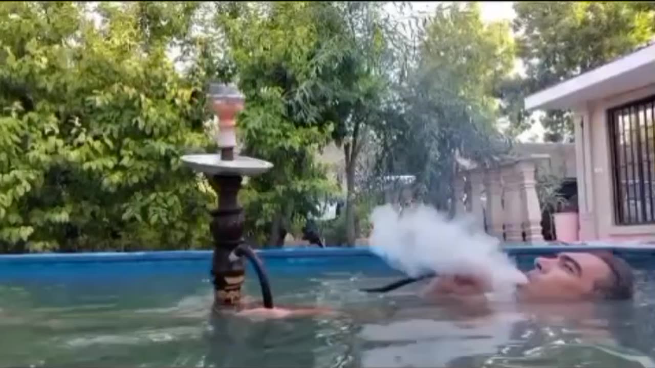 Swimming pool 🏊♀️