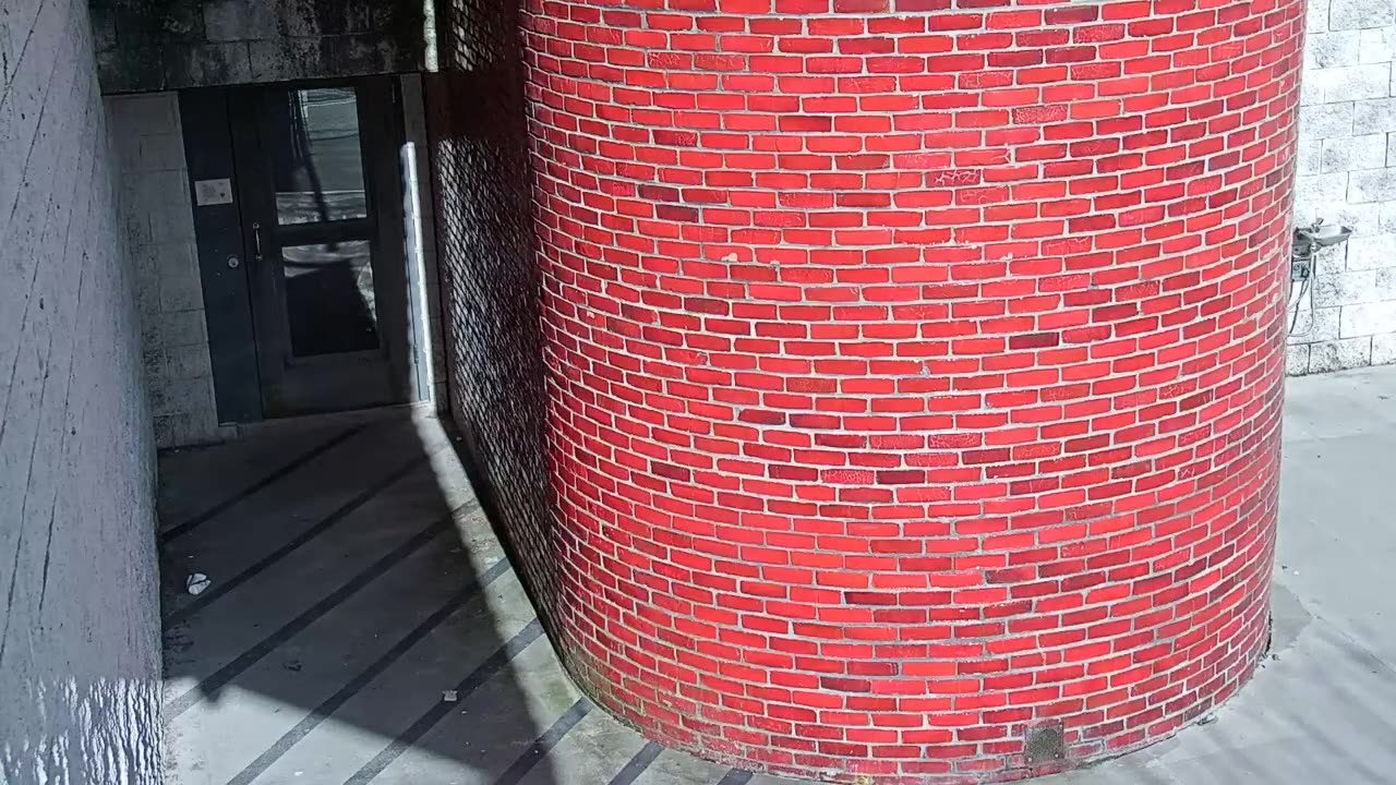 Authorities release video of murderer escaping Pennsylvania jail yard