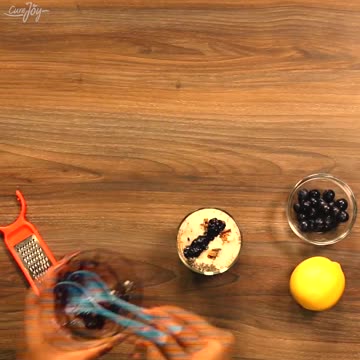 Metabolism Boosting Blueberry Lemon Smoothie