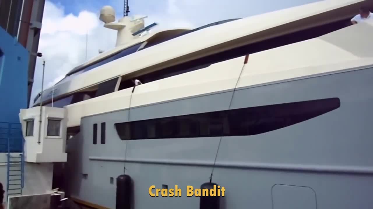 Insane Boat Fails