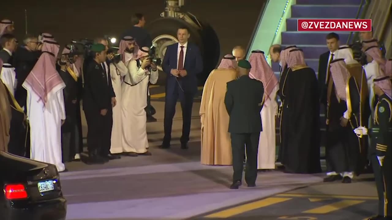 🇷🇺🇸🇦 Putin arrived in Riyadh.