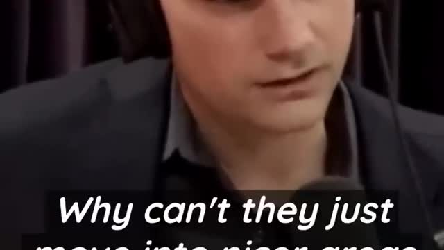 Why Joe Rogan thinks Ben Shapiro pay attention to POLITICS more than him?