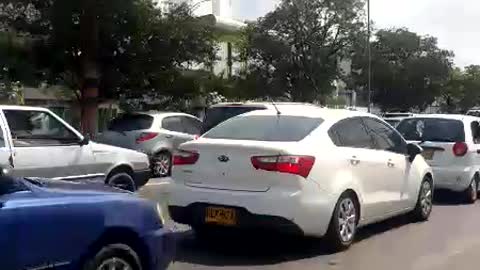 Hubo monumental trancón en Bucaramanga y Piedecuesta