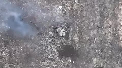 Ukrainian drone attacks Russian soldiers with granades, it wounds one and then later kills him.