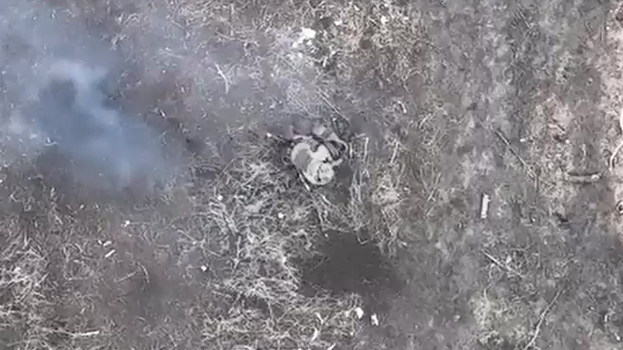 Ukrainian drone attacks Russian soldiers with granades, it wounds one and then later kills him.