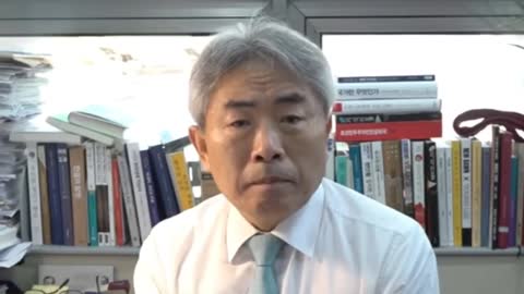 ★[방송예고] 주한미군 철수를 주장하는 뱀의 혀 정규재의 대국민 사기 논평. [태평] 190124 목 [김일선의 시사적중]
