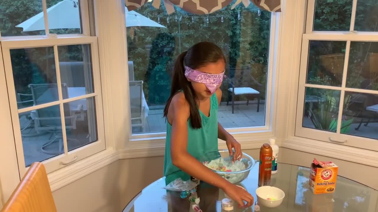 #16 Blind Folded Slime Challenge!