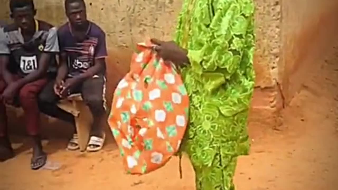 murgi chor funny video nice video please like