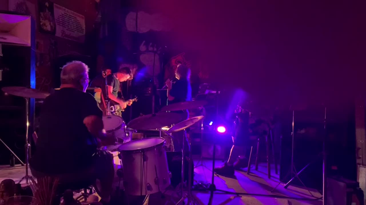 Jam session with Stevie Strings and his band B.S.Ho Band with guest artist Johnny Coughlin, Ain't no sunshine