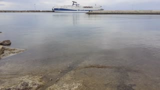 Motion of the sea from a platform - Waves sound part 2
