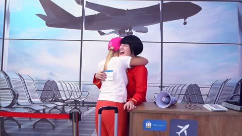 13 Cool Things to Do at the Airport When You Are Bored HAHAHAHAHAH