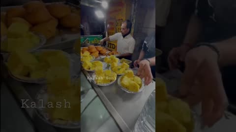 Delicious Dhokla Recipe: How to Make Fluffy and Spongy Dhoklas at Home
