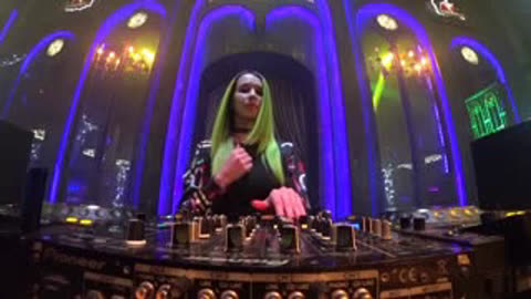 Miss Monique - YearMix 2017 @ Saxon Club ( Live, 10.01.2018)