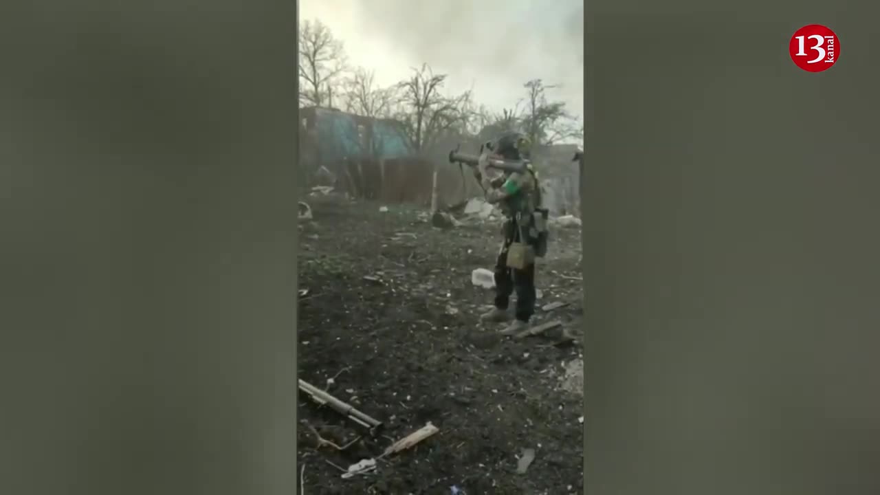 Ukrainian fighters shell destroyed house that sheltered Russians in Bakhmut -House explodes, burns