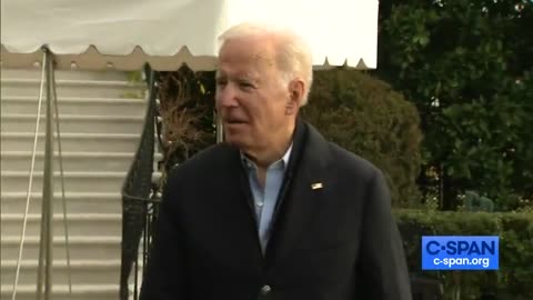 Biden laughs at transparency question on COVID