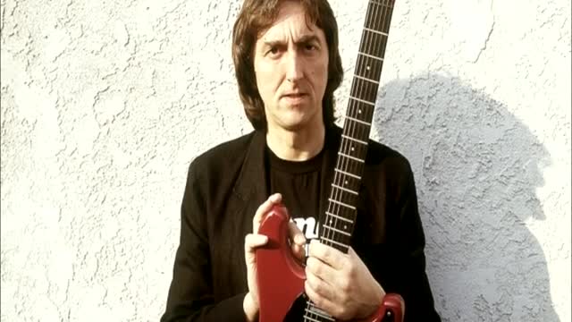 Allan Holdsworth - Non-Brewed Condiment ( intro )