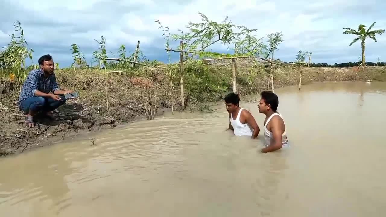 bangla funny challange 3 friend .wait for lass and see this full video
