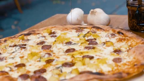 How To Add Olive Oil On Top Of The Pizza