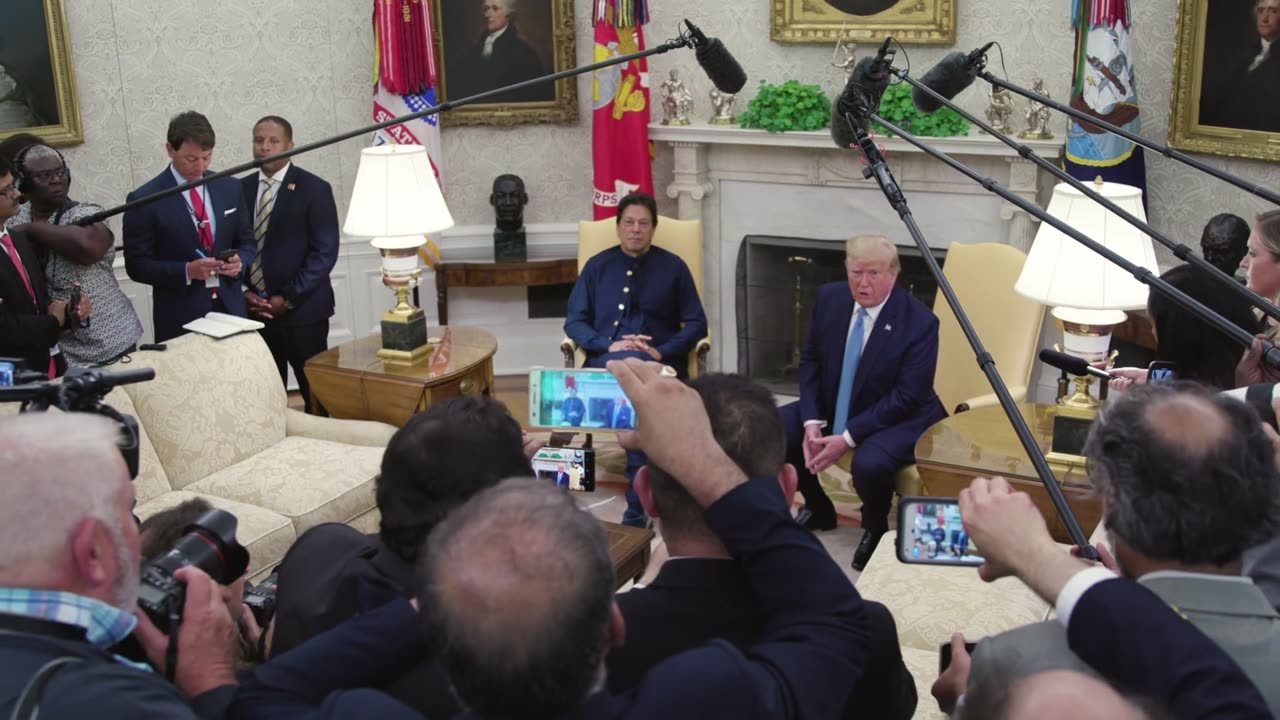 President Trump's welcome prime minister Imran Khan of Pakistan to the...