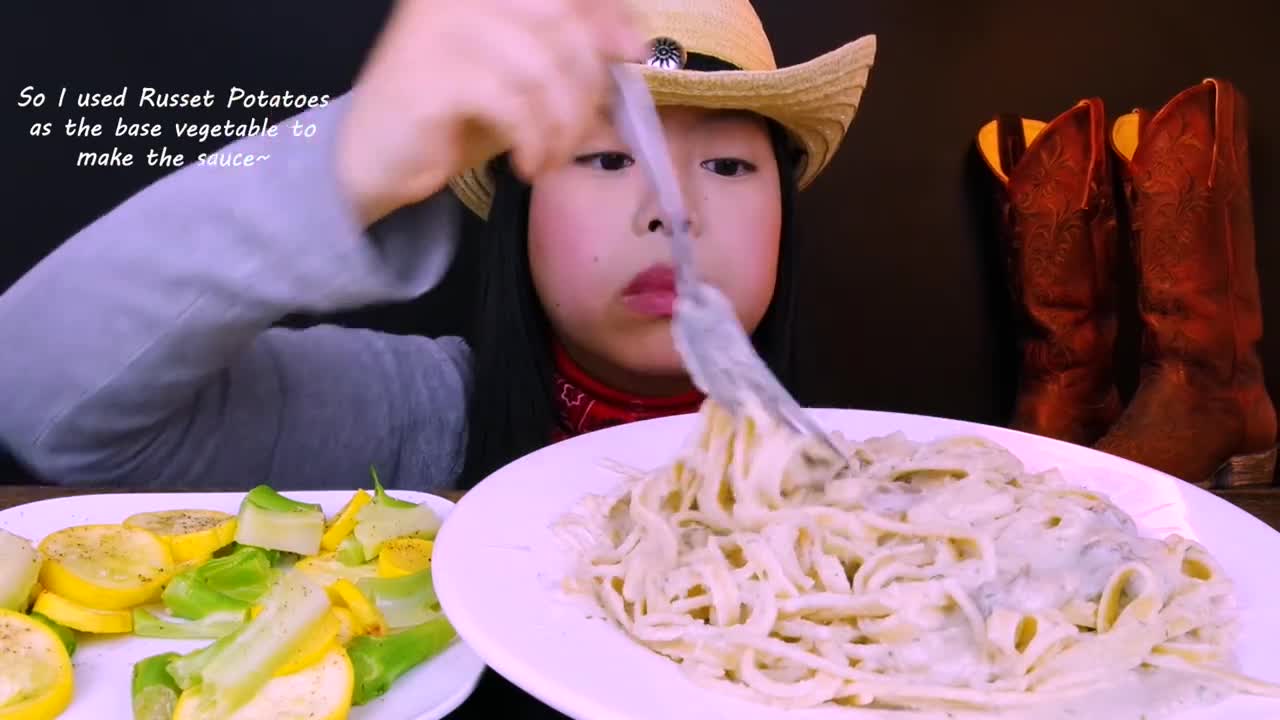 Alfredo Pasta Eating