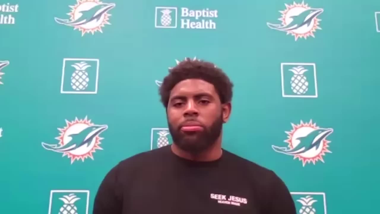 Jordyn Brooks meets with the media | Miami Dolphins