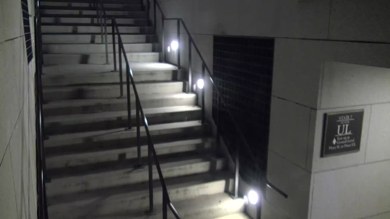 7172CVC00Stairs7-9Exterior_2021-01-06_02h20min01s500ms.mp4