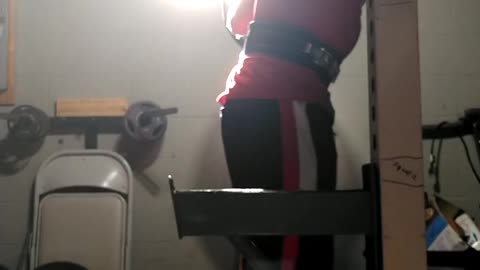 335 x 5 squat bad form?