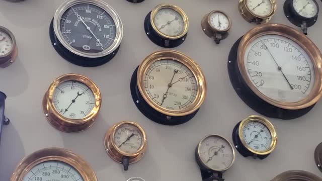 PREYINGHAWK REPORT SIERRA NEVADA BREWERY TOUR PART 3: WHAT TEMP DO THEY BREW VACCINE AT I WONDER?