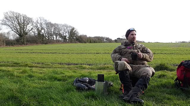 Vlog by on a field. Riverside hike on the coast. Coffee chat.