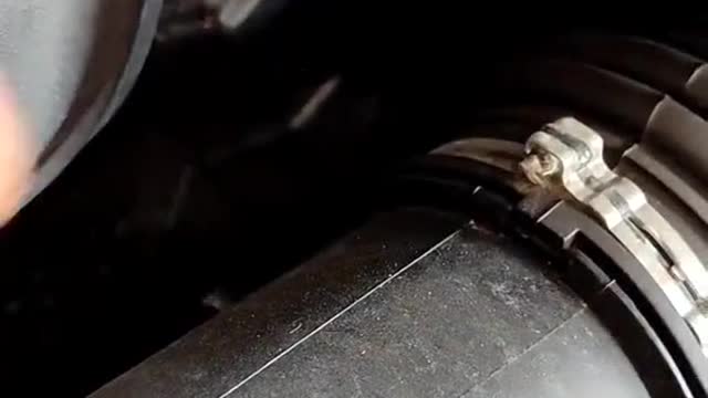 Remove the dust jacket of the inside and outside ball cage