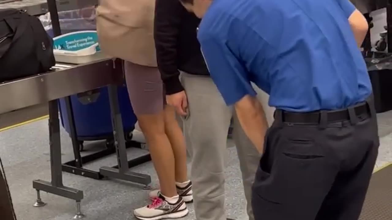Muslim Gets Stopped at the airport ! Funny